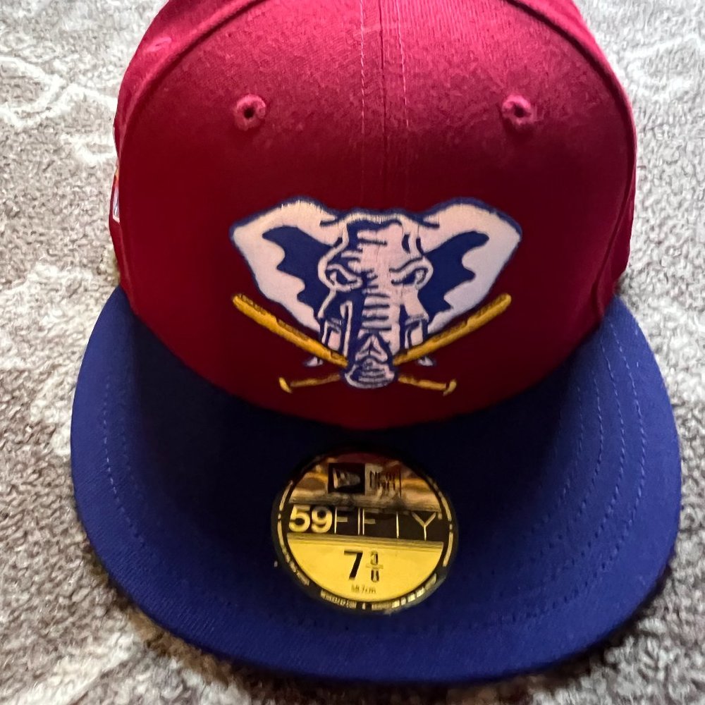 HAT CLUB EXCLUSIVE SANGRIA OAKLAND A'S AHTLETICS STOMPER 59Fifty Red Hat 7 3/8